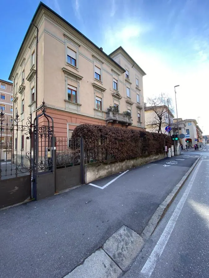 Elegante Appartamento In Centro Bergamo 0*,